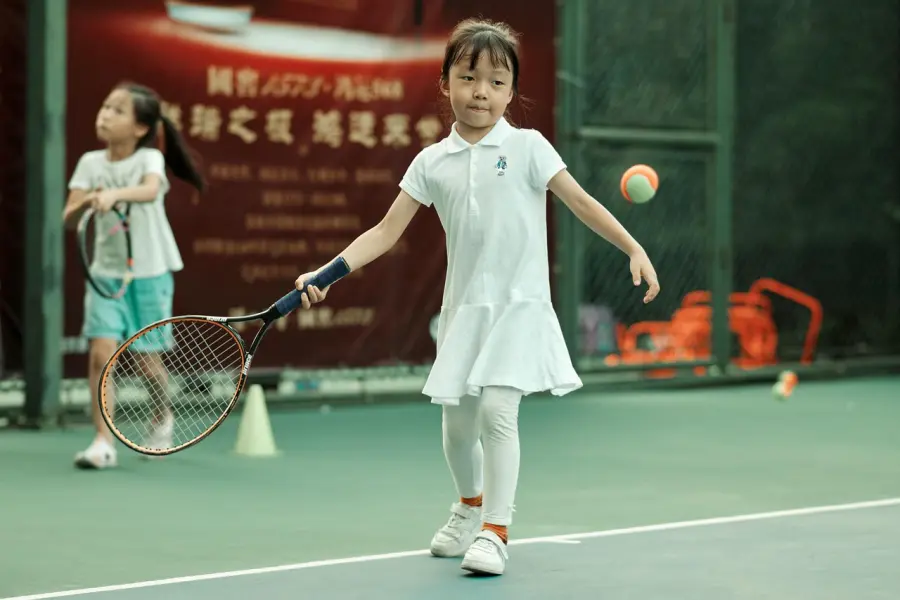 Tennis e bambini: Quando iniziare?